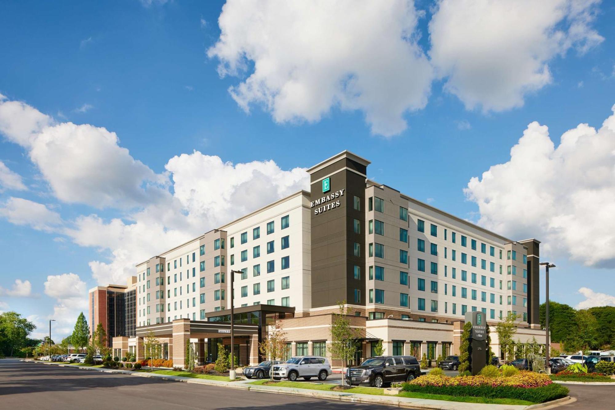 Embassy Suites By Hilton Atlanta Airport North Exterior photo